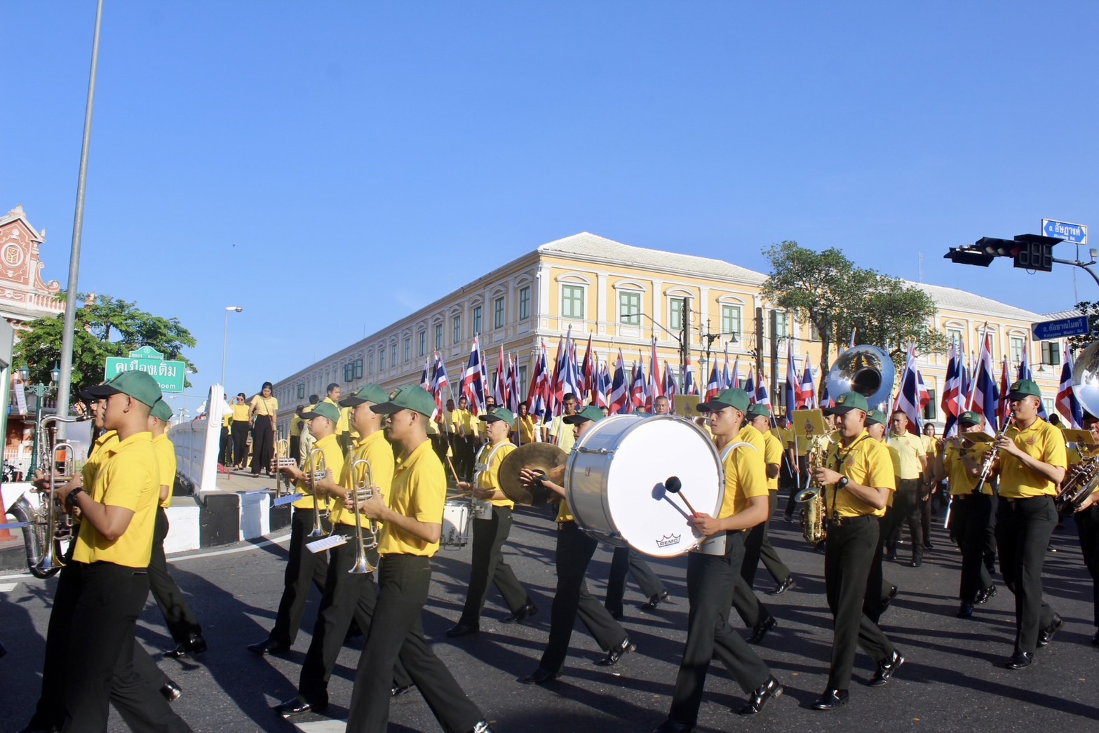 พจ.อยุธยา ร่วมพิธีรับมอบธงตราสัญลักษณ์งานเฉลิมพระเกียรติพระบาทสมเด็จพระเจ้าอยู่หัว เนื่องในโอกาสพระราชพิธีมหามงคลเฉลิมพระชนมพรรษา 6 รอบ 28 กรกฎาคม 2567