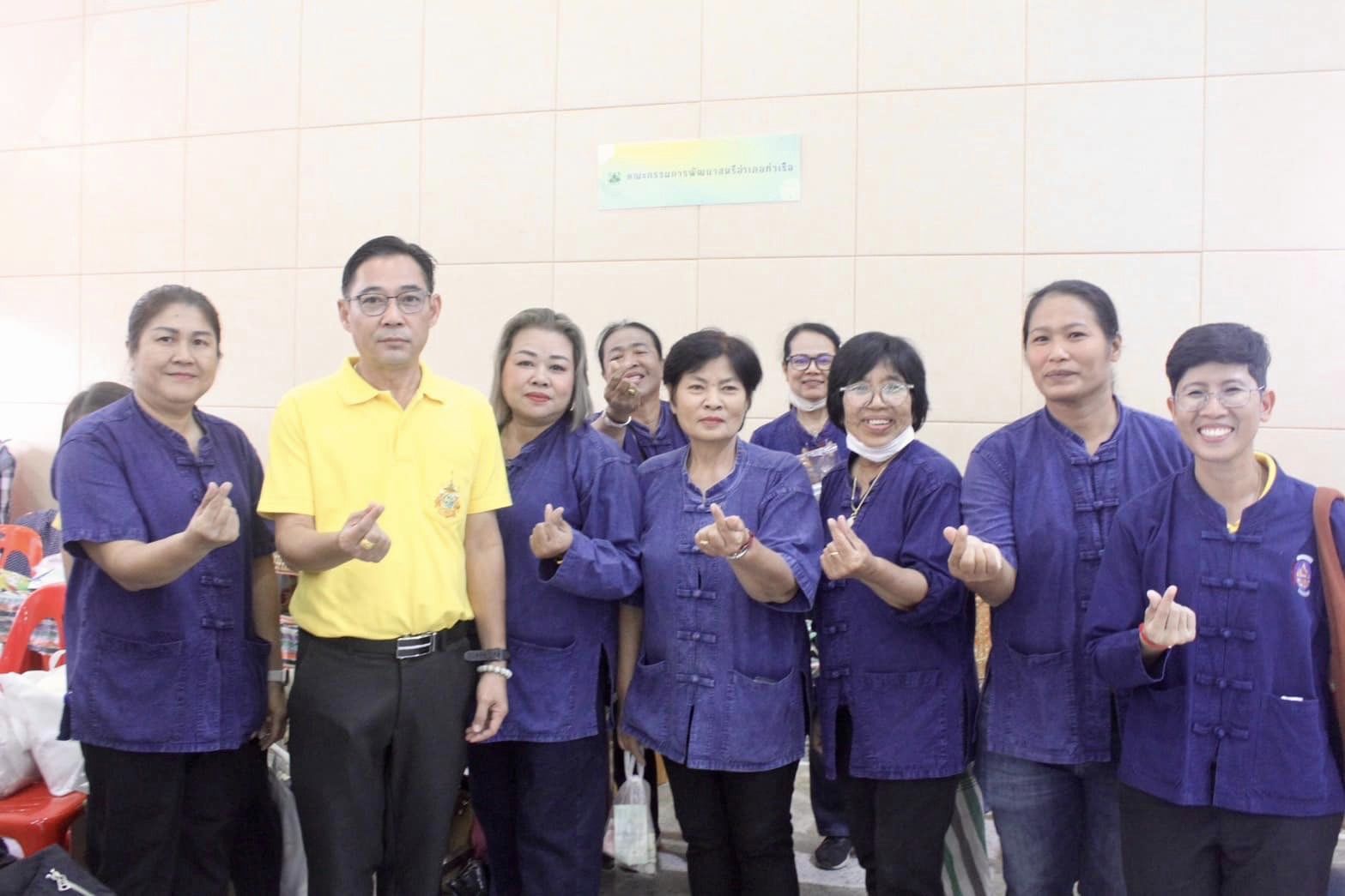 พจ.อยุธยา ร่วมกิจกรรมตลาดปันรัก ปันสุข #คนท่าเรือไม่ทิ้งกัน ณ ที่ว่าการอำเภอท่าเรือ