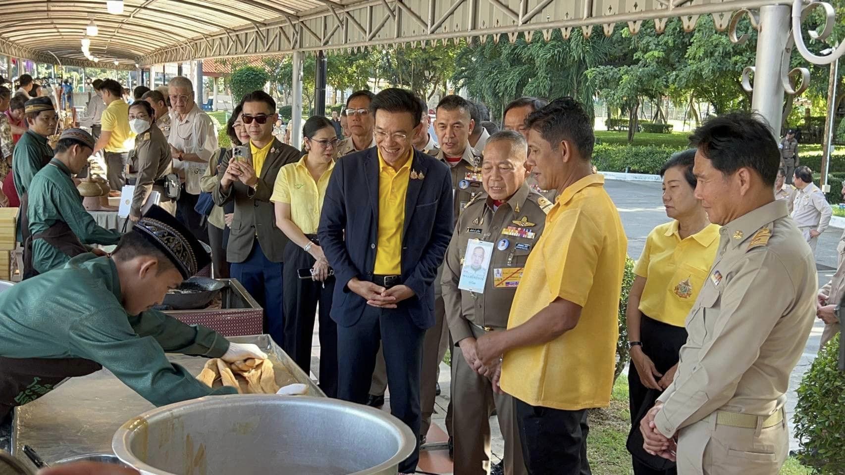 พช.อยุธยา ร่วมให้การต้อนรับ ราชเลขานุการในพระองค์ฯ ลงพื้นที่ตรวจติดตามการพัฒนาและการบริหารจัดการน้ำในแม่น้ำเจ้าพระยา ในพื้นที่จังหวัดพระนครศรีอยุธยา