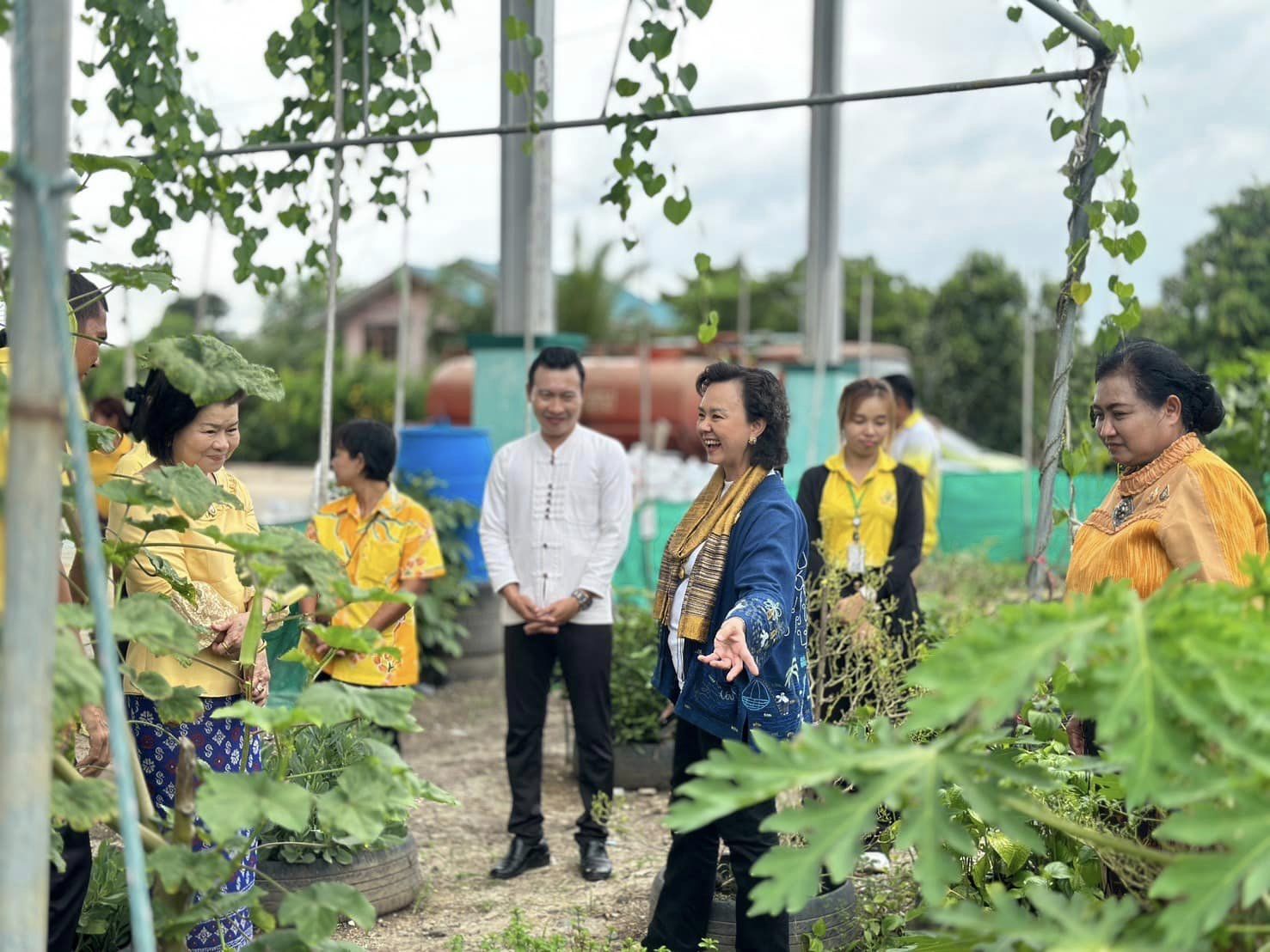 พช.กรุงเก่า ให้การต้อนรับ ที่ปรึกษาปลัดกระทรวงมหาดไทย นำทีมติดตามนักขับเคลื่อนยุทธศาสตร์นำการเปลี่ยนแปลง ณ ตำบลสามกอ อำเภอเสนา