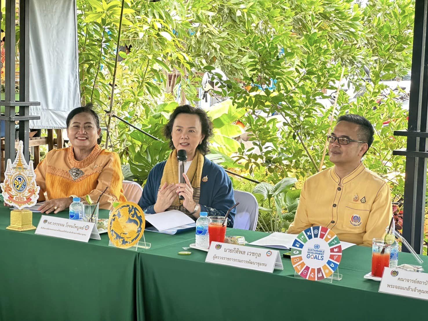 พช.กรุงเก่า ให้การต้อนรับ ที่ปรึกษาปลัดกระทรวงมหาดไทย นำทีมติดตามนักขับเคลื่อนยุทธศาสตร์นำการเปลี่ยนแปลง ณ ตำบลสามกอ อำเภอเสนา