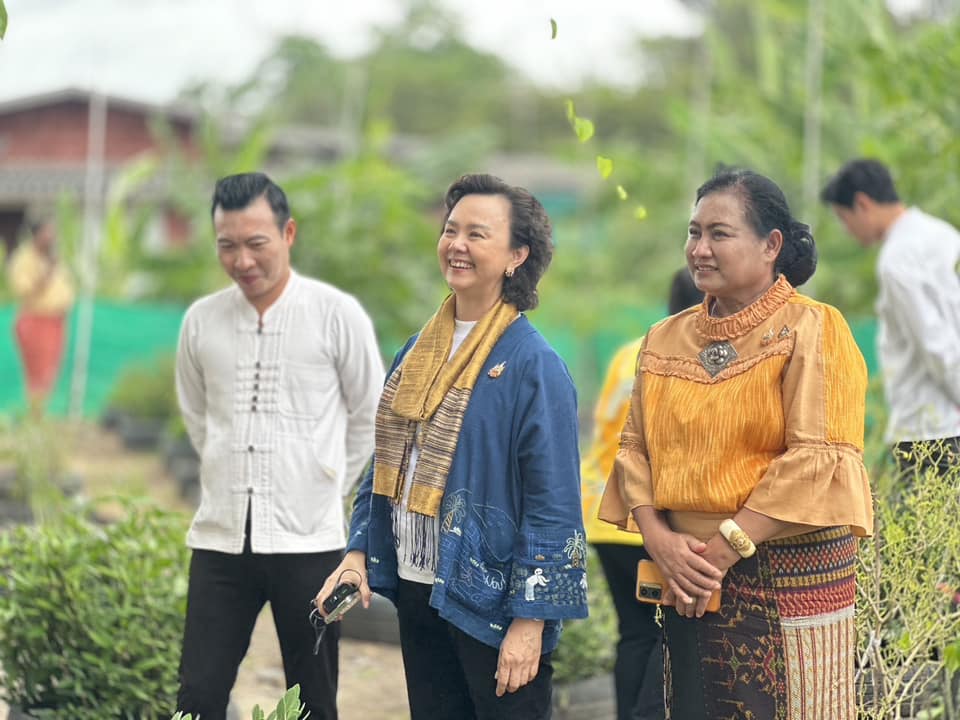 พช.กรุงเก่า ให้การต้อนรับ ที่ปรึกษาปลัดกระทรวงมหาดไทย นำทีมติดตามนักขับเคลื่อนยุทธศาสตร์นำการเปลี่ยนแปลง ณ ตำบลสามกอ อำเภอเสนา