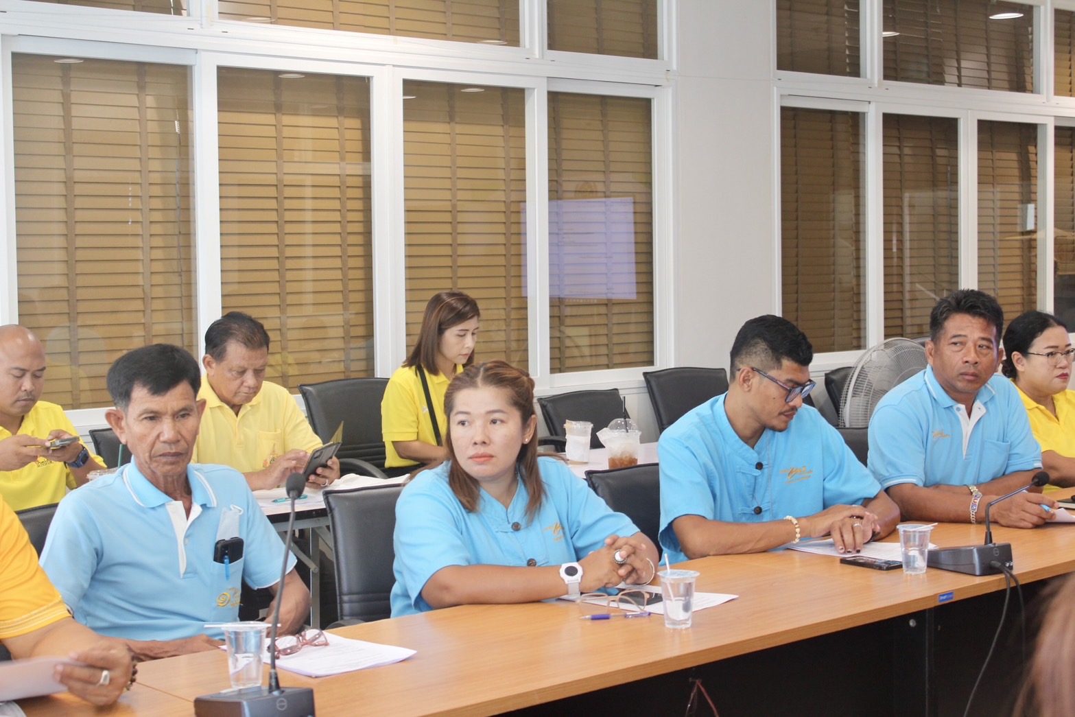 พช.กรุงเก่า จัดประชุมเจ้าหน้าที่พัฒนาชุมชนและคณะกรรมการเครือข่ายกองทุนแม่ของแผ่นดิน จังหวัดพระนครศรีอยุธยา ครั้งที่ 1/2567 เตรียมความพร้อมพิธีมอบเงินพระราชทานขวัญถุงกองทุนแม่ของแผ่นดิน และพระฉายาลักษณ์