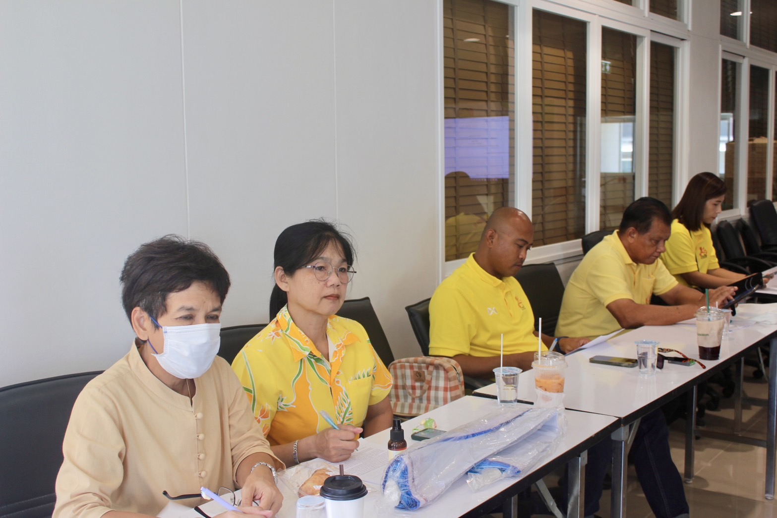 พช.กรุงเก่า จัดประชุมเจ้าหน้าที่พัฒนาชุมชนและคณะกรรมการเครือข่ายกองทุนแม่ของแผ่นดิน จังหวัดพระนครศรีอยุธยา ครั้งที่ 1/2567 เตรียมความพร้อมพิธีมอบเงินพระราชทานขวัญถุงกองทุนแม่ของแผ่นดิน และพระฉายาลักษณ์