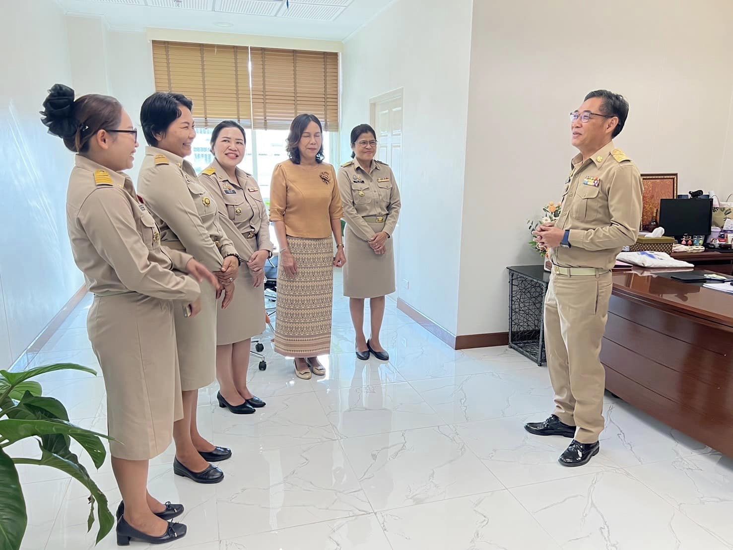 พช.พระนครศรีอยุธยา ให้การต้อนรับราชการรายงานตัวมาดำรงตำแหน่ง ณ จังหวัดพระนครศรีอยุธยา