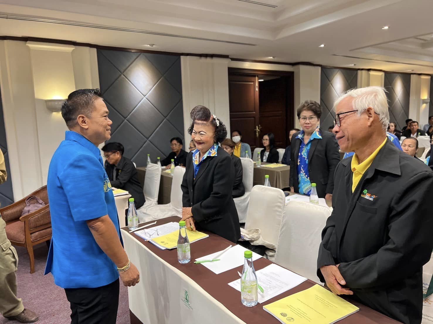 พช.กรุงเก่า จัดการประชุมเชิงปฏิบัติการเสริมสร้างทักษะคณะกรรมการบริหารศูนย์ประสานงานองค์การชุมชนระดับอำเภอ (ศอช.อ.)