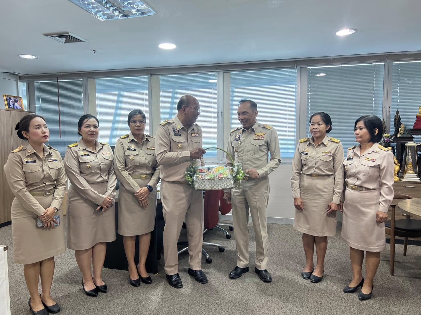 พช.กรุงเก่า สวัสดีปีใหม่พร้อมขอพร อธิบดีกรมการพัฒนาชุมชน ผู้บริหารกรมฯ เนื่องในวาระดิถีขึ้นปีใหม่ 2568