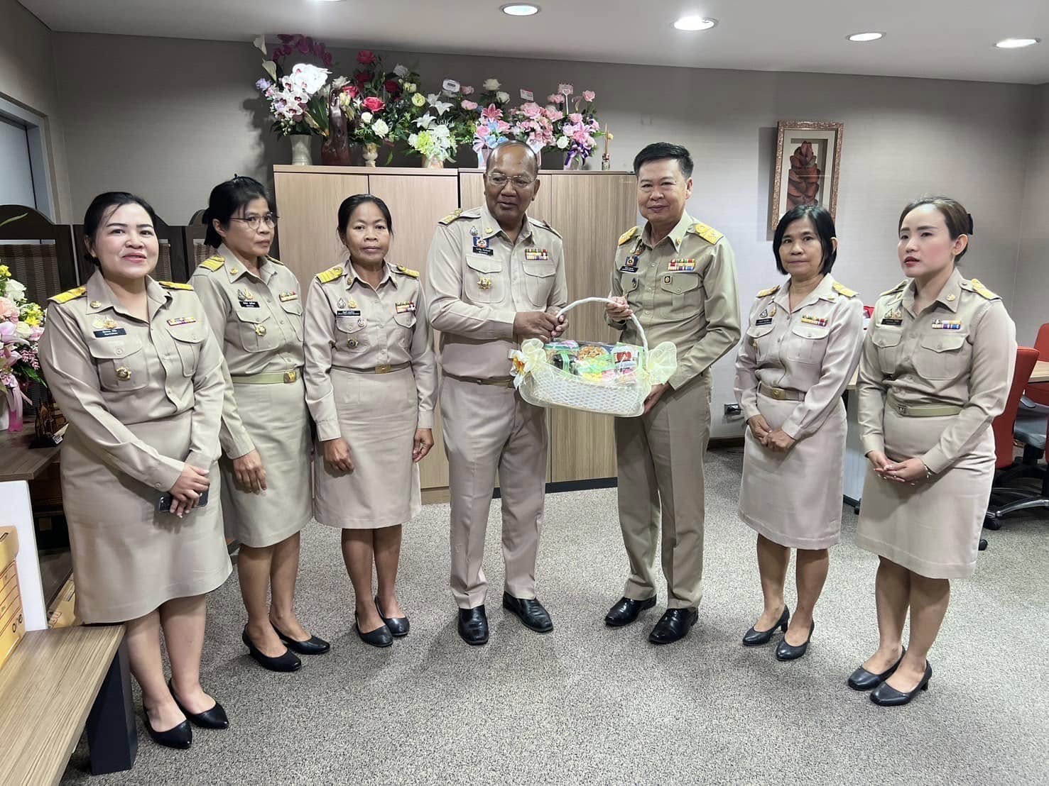 พช.กรุงเก่า สวัสดีปีใหม่พร้อมขอพร อธิบดีกรมการพัฒนาชุมชน ผู้บริหารกรมฯ เนื่องในวาระดิถีขึ้นปีใหม่ 2568