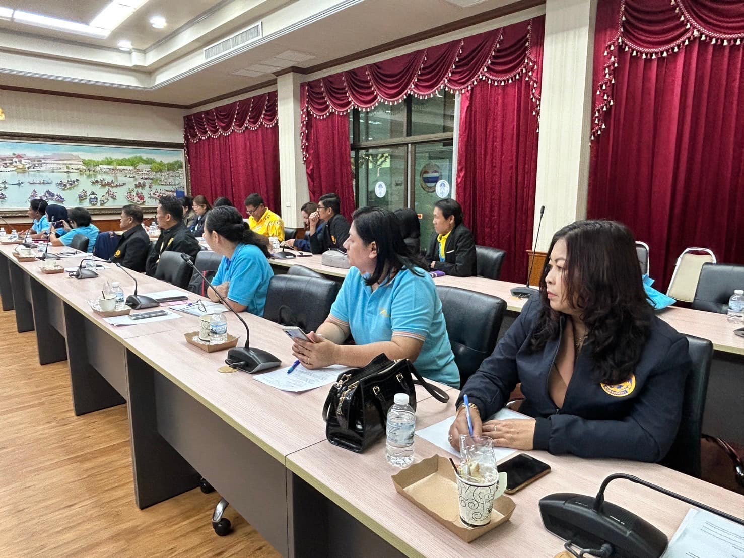 พช.กรุงเก่า จัดประชุมเชิงปฏิบัติการคณะกรรมการเครือข่ายกองทุนแม่ของแผ่นดินหนุนเสริมความเข้มแข็งหมู่บ้าน/ชุมชน สู่การเป็นพื้นที่ปลอดภัยจากยาเสพติด