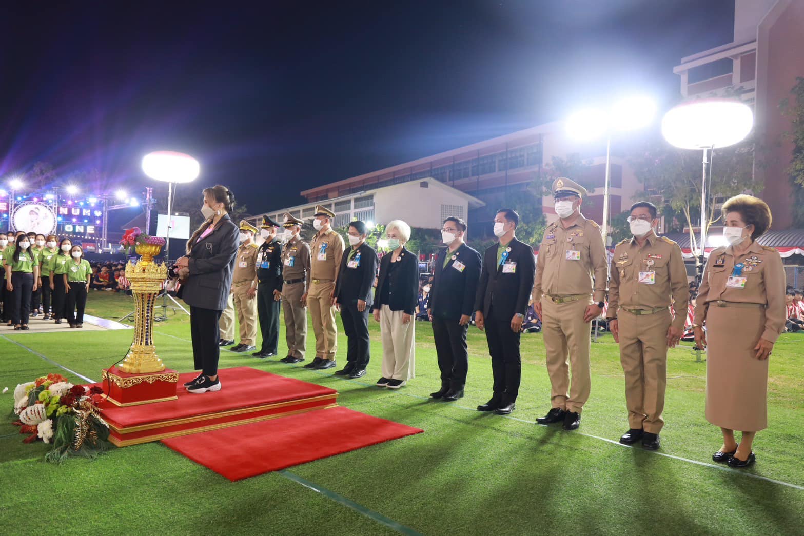 ทูลกระหม่อมหญิงอุบลรัตนราชกัญญา สิริวัฒนาพรรณวดี ทรงเปิดชมรมทูบีนัมเบอร์วันและศูนย์เพื่อนใจทูบีนัมเบอร์วัน และทรงติดตามการดำเนินงานโครงการทูบีนัมเบอร์วัน ที่จังหวัดพระนครศรีอยุธยา