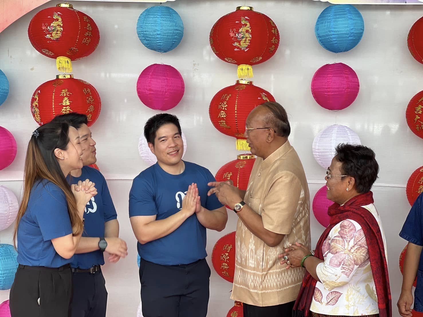 พช.อยุธยา ร่วมพิธีทำบุญถวายภัตตาหารเพลพระสงฆ์ เนื่องในโอกาสเปิดตลาดมิตรมาร์เก็ต ดอนเมือง