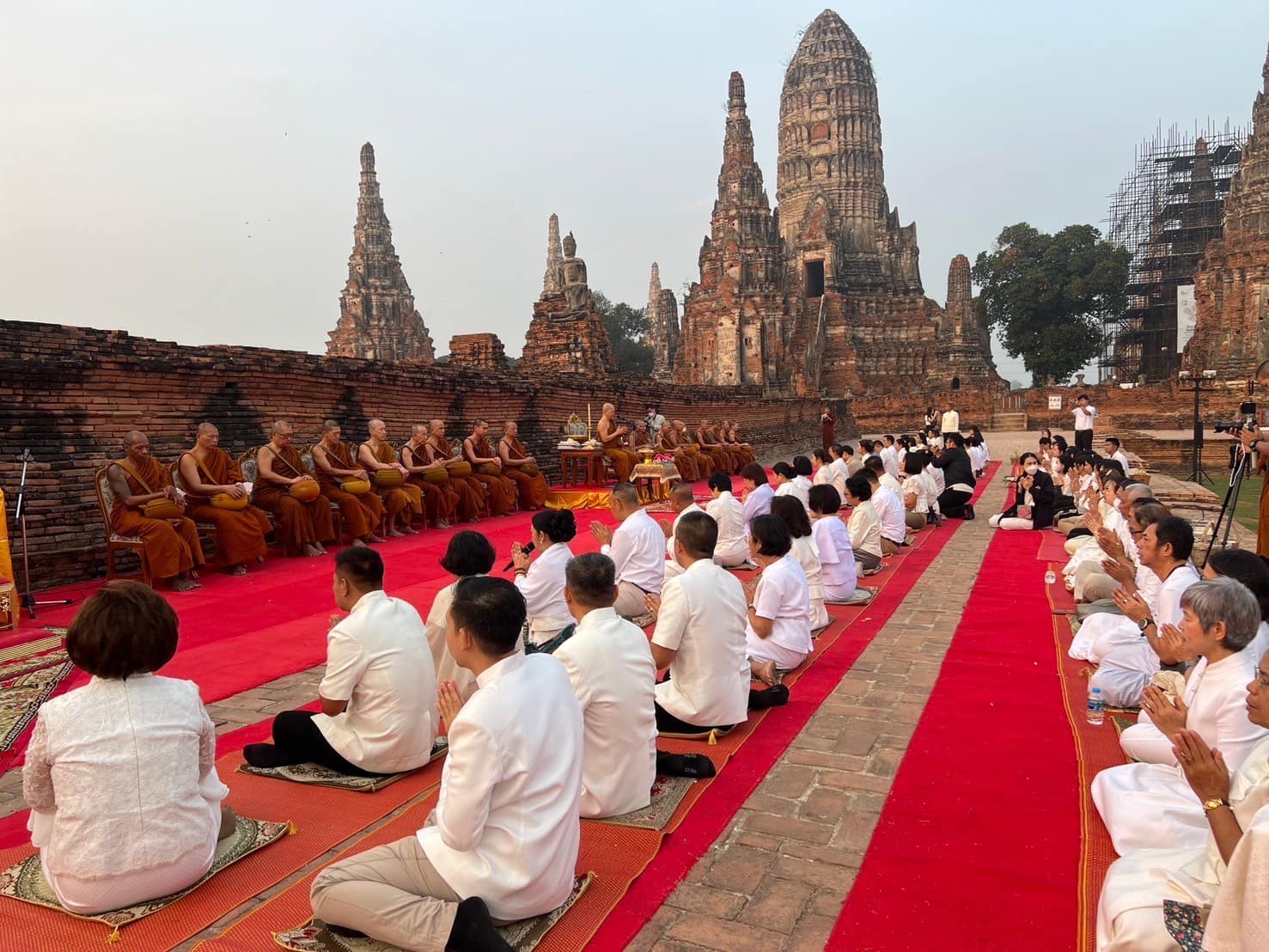 พช.พระนครศรีอยุธยา ร่วมพิธีตักบาตรและบรรยายธรรม โครงการร้อยใจไทย สืบสานราชธรรม ทั้งแผ่นดิน เพื่อถวายเป็นพระราชกุศล แด่พระบาทสมเด็จพระวชิรเกล้าเจ้าอยู่หัว ในปีเฉลิมพระเกียรติเฉลิมพระชนมพรรษา ครบ 6 รอบ 72 พรรษา