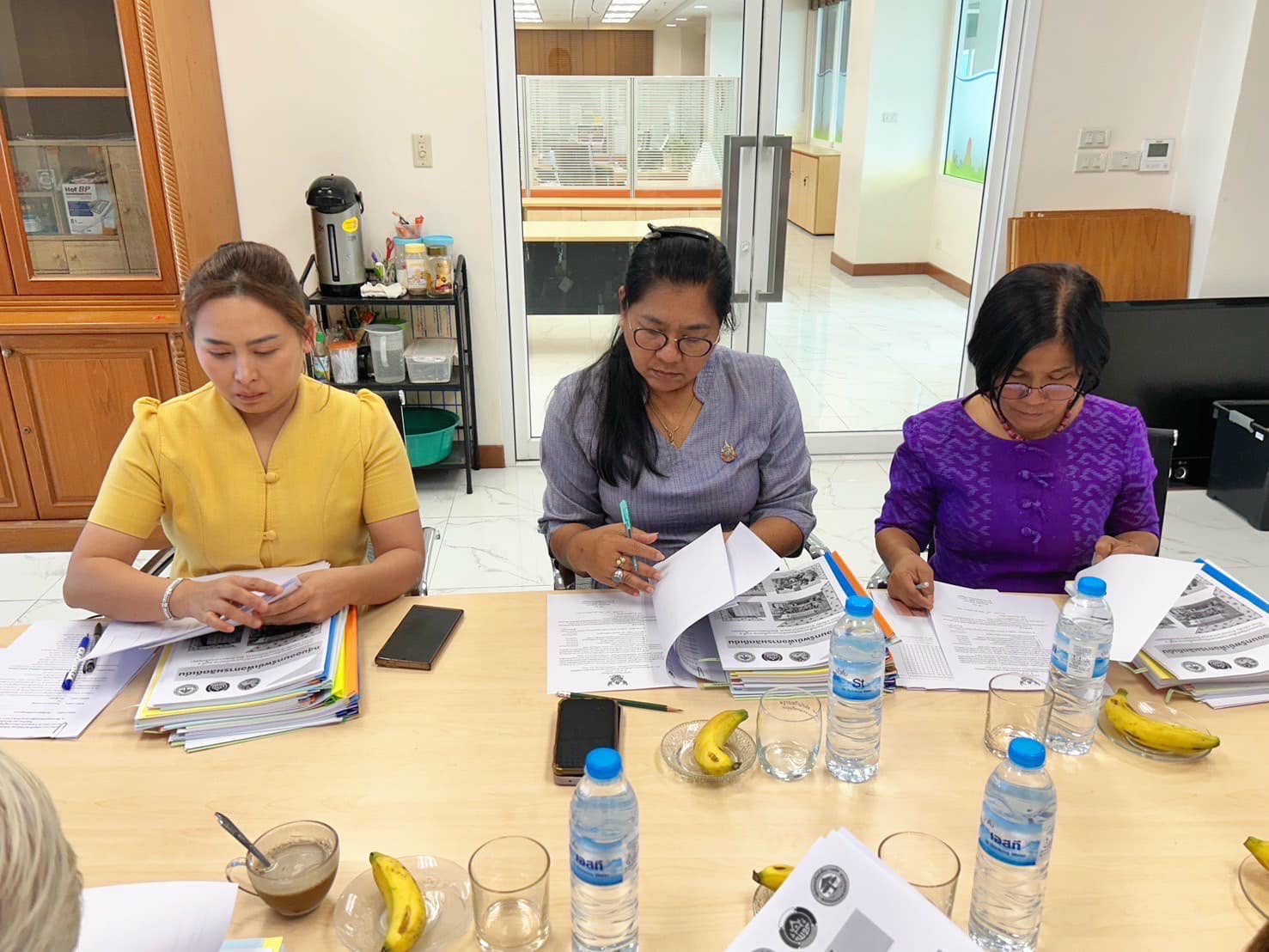 พช.อยุธยา ประชุมพิจารณาคัดเลือกสมาชิกดีเด่นและกลุ่มออมทรัพย์เพื่อการผลิตดีเด่น ประจำปี 2568 ภายใต้โครงการมหกรรมการออม 51 ปี ทุนชุมชนขับเคลื่อนเศรษฐกิจฐานราก จังหวัดพระนครศรีอยุธยา ประจำปี 2568