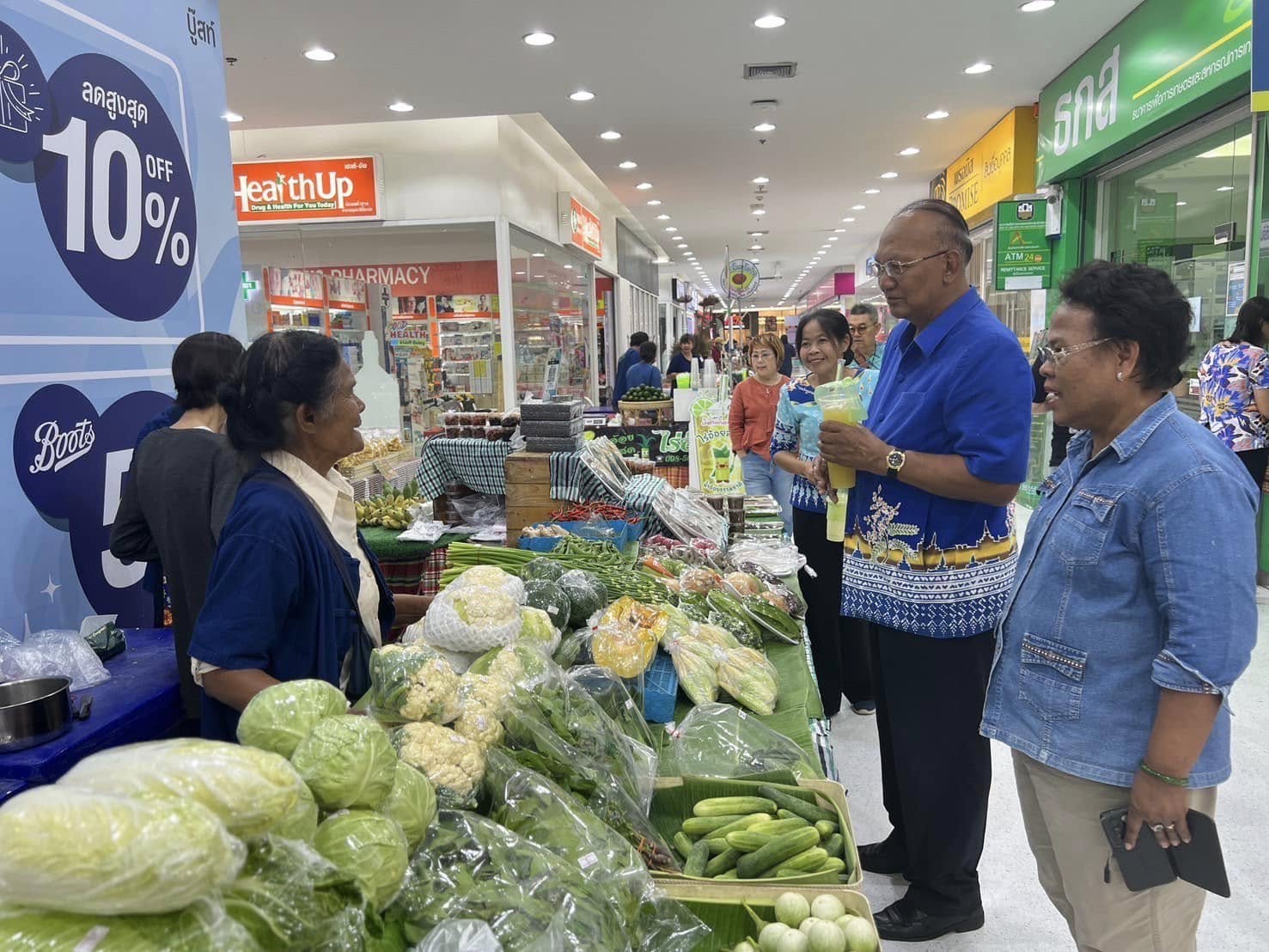 พช.อยุธยา เยี่ยมชมและสนับสนุนผู้ประกอบการที่เข้าร่วมกิจกรรม “Ayutthaya Farmer Market เพื่อส่งเสริมและเพิ่มช่องทางการตลาดผลิตภัณฑ์ชุมชน ณ ศูนย์การค้าอยุธยาซิตี้พาร์ค