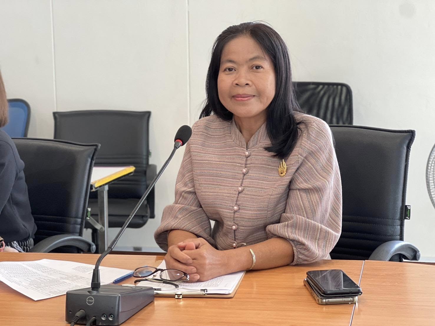 พช.กรุงเก่า จัดประชุมผู้ประกอบการที่เข้าร่วมกิจกรรม “OTOP TO FACTORY 2025” ครั้งที่ 1/2568 เพื่อเตรียมจำหน่ายสินค้า OTOP ณ มินิแบ บางปะอิน