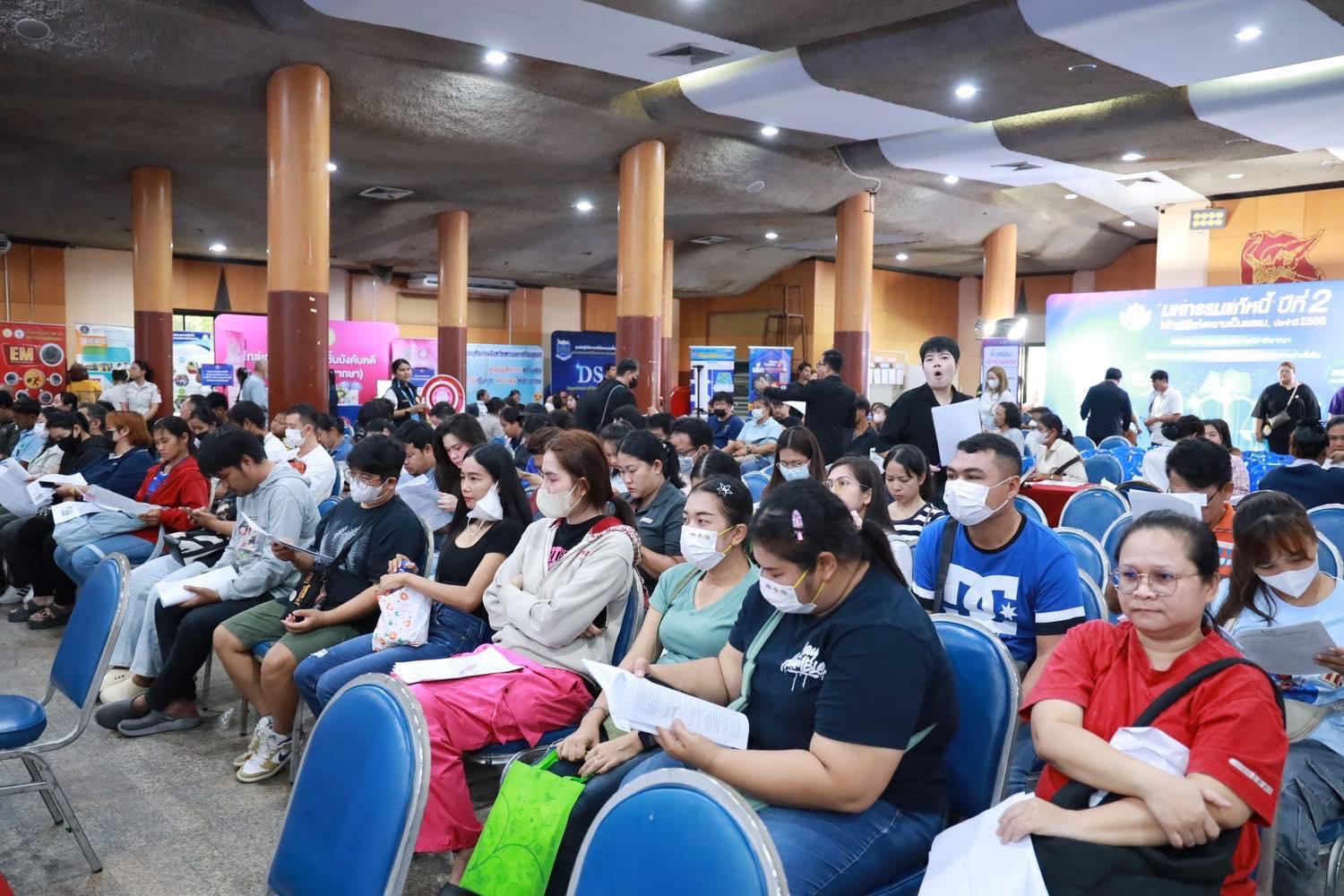 พช.อยุธยา ร่วมจัดบูธกองทุนพัฒนาบทบาทสตรี ภายในงาน”มหกรรมแก้หนี้ สร้างวิถีแห่งความเป็นธรรม” ปีที่ 2 จังหวัดพระนครศรีอยุธยา