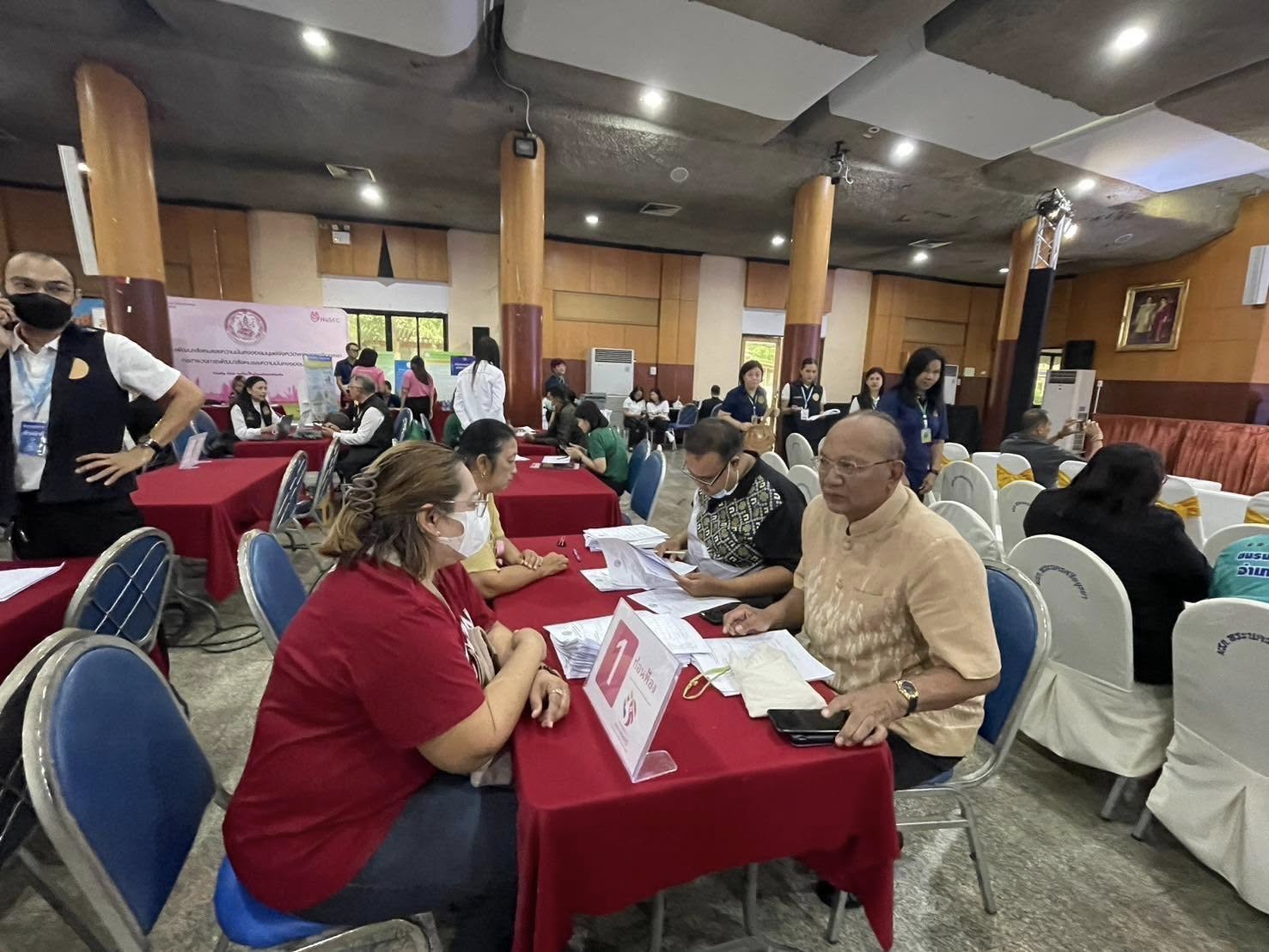 พช.อยุธยา ร่วมจัดบูธกองทุนพัฒนาบทบาทสตรี ภายในงาน”มหกรรมแก้หนี้ สร้างวิถีแห่งความเป็นธรรม” ปีที่ 2 จังหวัดพระนครศรีอยุธยา