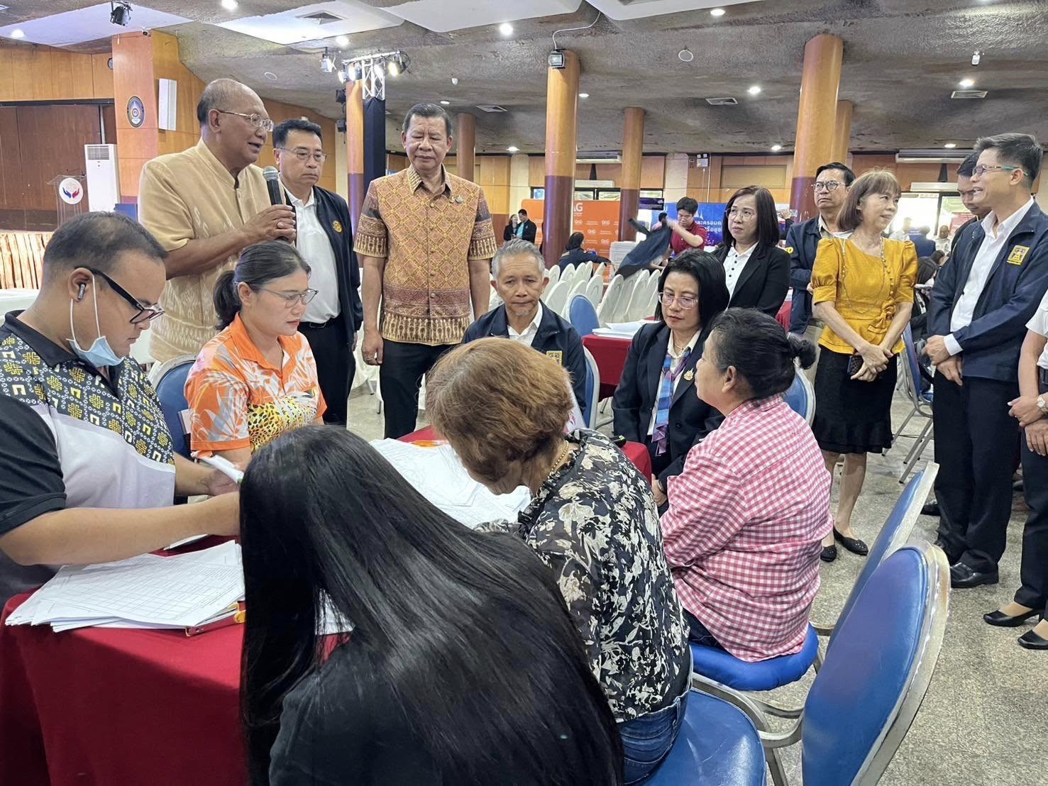 พช.อยุธยา ร่วมจัดบูธกองทุนพัฒนาบทบาทสตรี ภายในงาน”มหกรรมแก้หนี้ สร้างวิถีแห่งความเป็นธรรม” ปีที่ 2 จังหวัดพระนครศรีอยุธยา