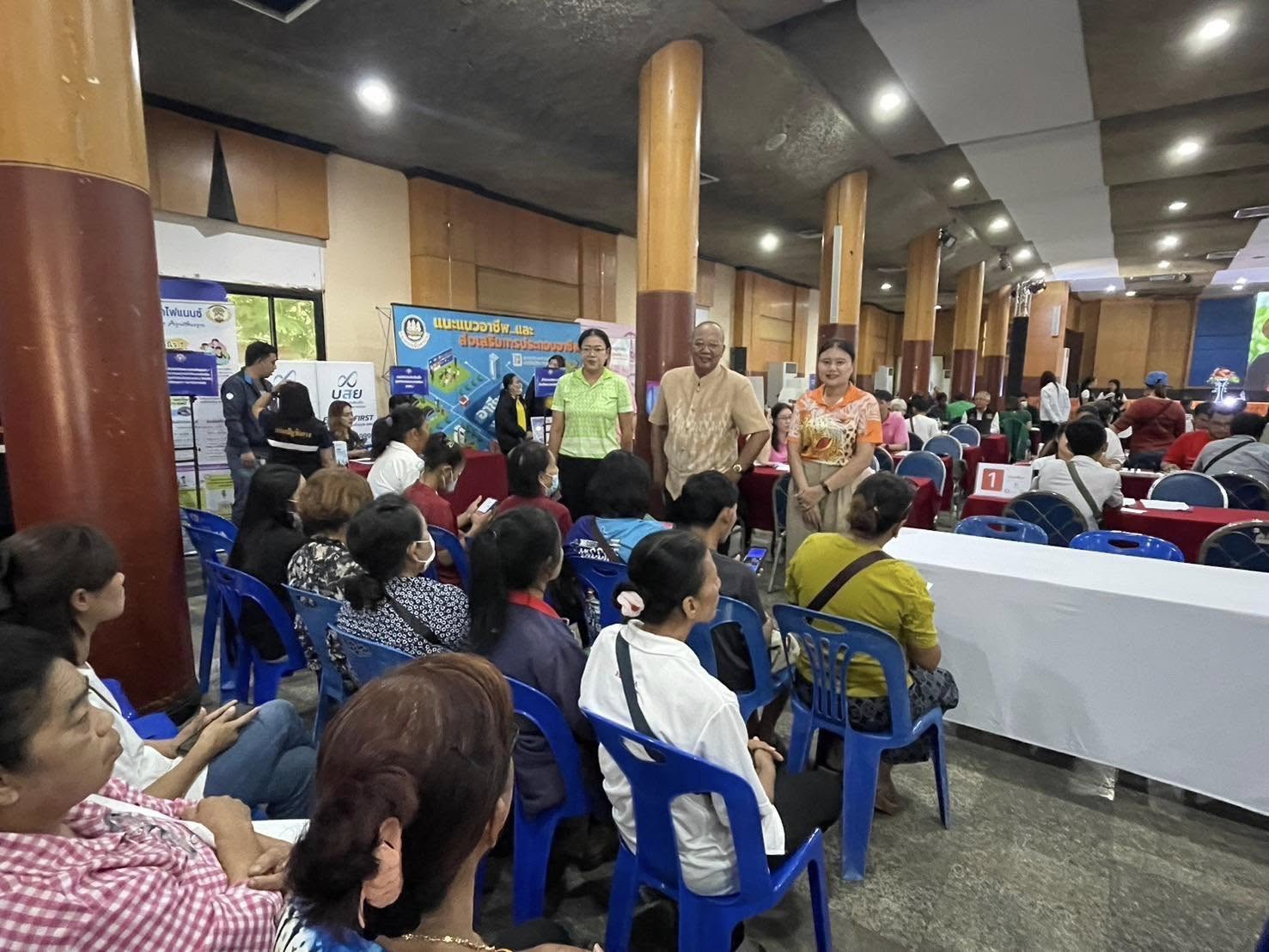 พช.อยุธยา ร่วมจัดบูธกองทุนพัฒนาบทบาทสตรี ภายในงาน”มหกรรมแก้หนี้ สร้างวิถีแห่งความเป็นธรรม” ปีที่ 2 จังหวัดพระนครศรีอยุธยา