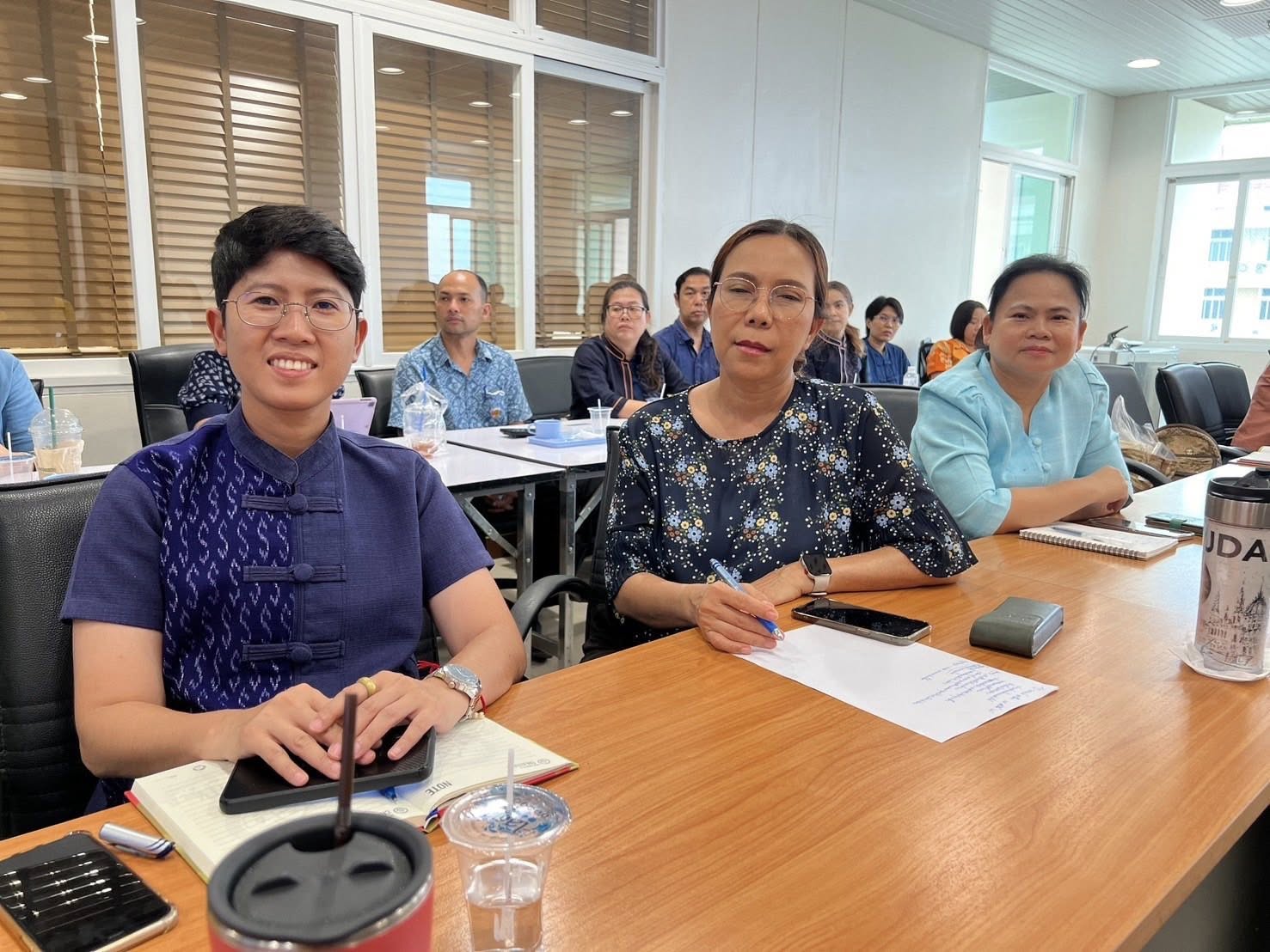 พช.อยุธยา ร่วมโครงการถ่ายทอดองค์ความรู้การเป็นพี่เลี้ยงพัฒนากร เสริมแกร่ง “คน พช.” เก่ง ดี มีความสุข ด้วยหัวใจพัฒนาชุมชน