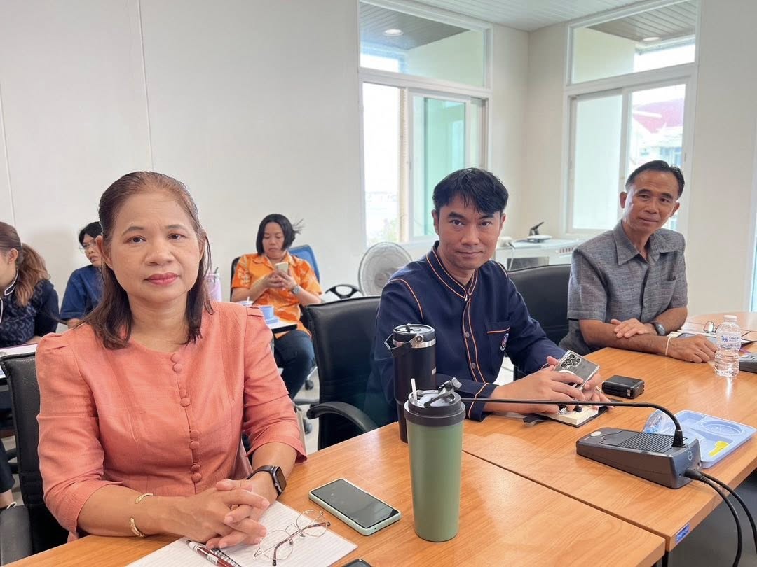 พช.อยุธยา ร่วมโครงการถ่ายทอดองค์ความรู้การเป็นพี่เลี้ยงพัฒนากร เสริมแกร่ง “คน พช.” เก่ง ดี มีความสุข ด้วยหัวใจพัฒนาชุมชน