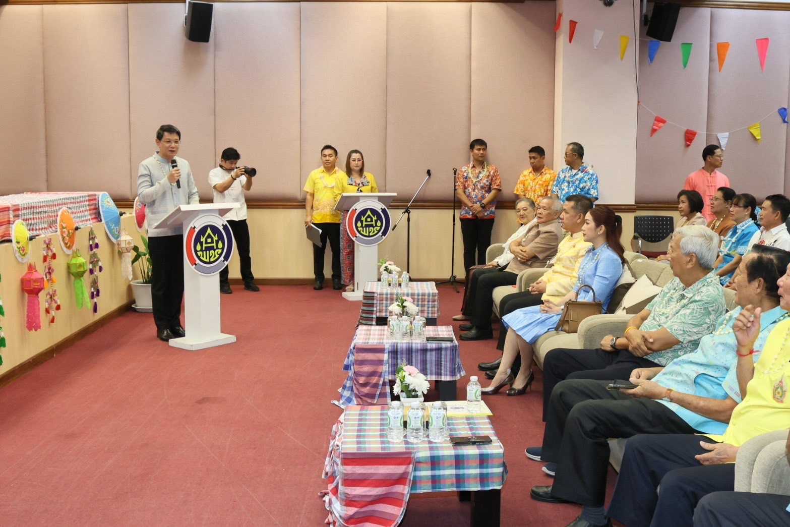 พช.อยุธยา ร่วมสืบสานวิถีประเพณีไทย ร่วมใจรดน้ำขอพร รับศุภวารดิถีขึ้นปีใหม่ไทย สงกรานต์ 2568 ณ กรมการพัฒนาชุมชน