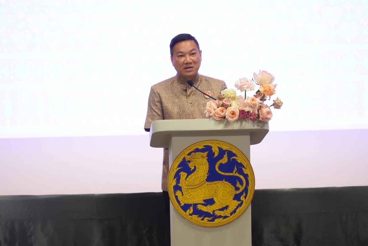 พช.อยุธยา ร่วมโครงการยกระดับการพัฒนาผลิตภัณฑ์ภูมิปัญญาผ้าไทยและงานหัตถกรรม กิจกรรมที่ 1 การ Coaching ผ้าลายพระราชทานและงานหัตถกรรม ประจำปี 2568