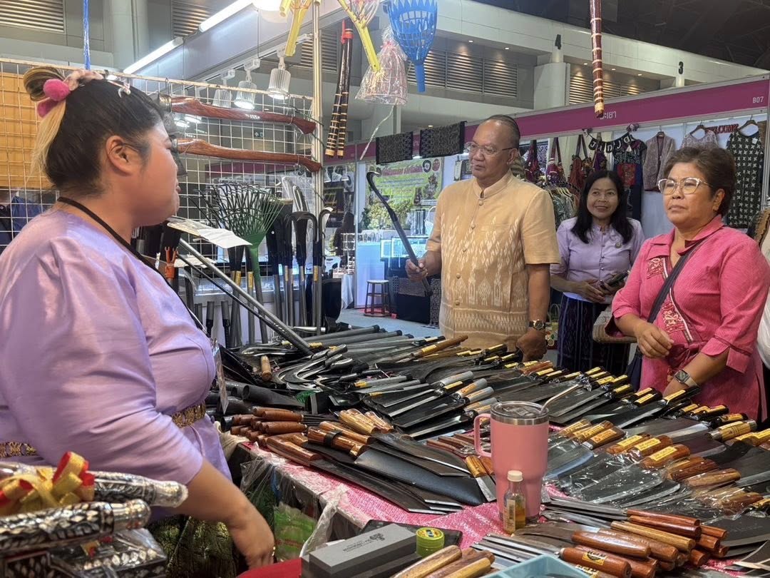 พช.อยุธยา ร่วมพิธีเปิดงาน OTOP Midyear 2025 OTOP ทันโลก ทันสมัย เศรษฐกิจไทยยั่งยืน ณ อิมแพ็ค เมืองทองธานี