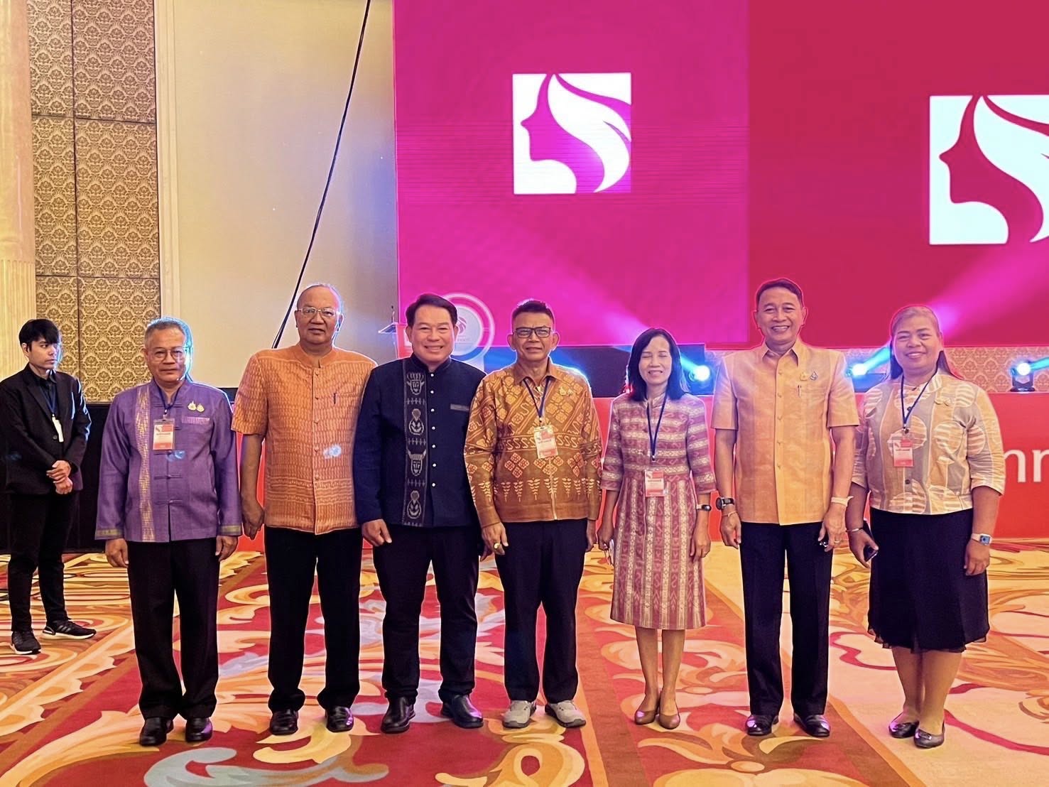 พช.อยุธยา ร่วมเปิดโครงการ “พลังสตรีเพื่อการพัฒนา เสริมสร้างโอกาส สร้างอนาคต” ชูกองทุนพัฒนาบทบาทสตรีหนุนการเปลี่ยนแปลง มุ่งขับเคลื่อนการลดความเหลื่อมล้ำตามเป้าหมายพัฒนายั่งยืน