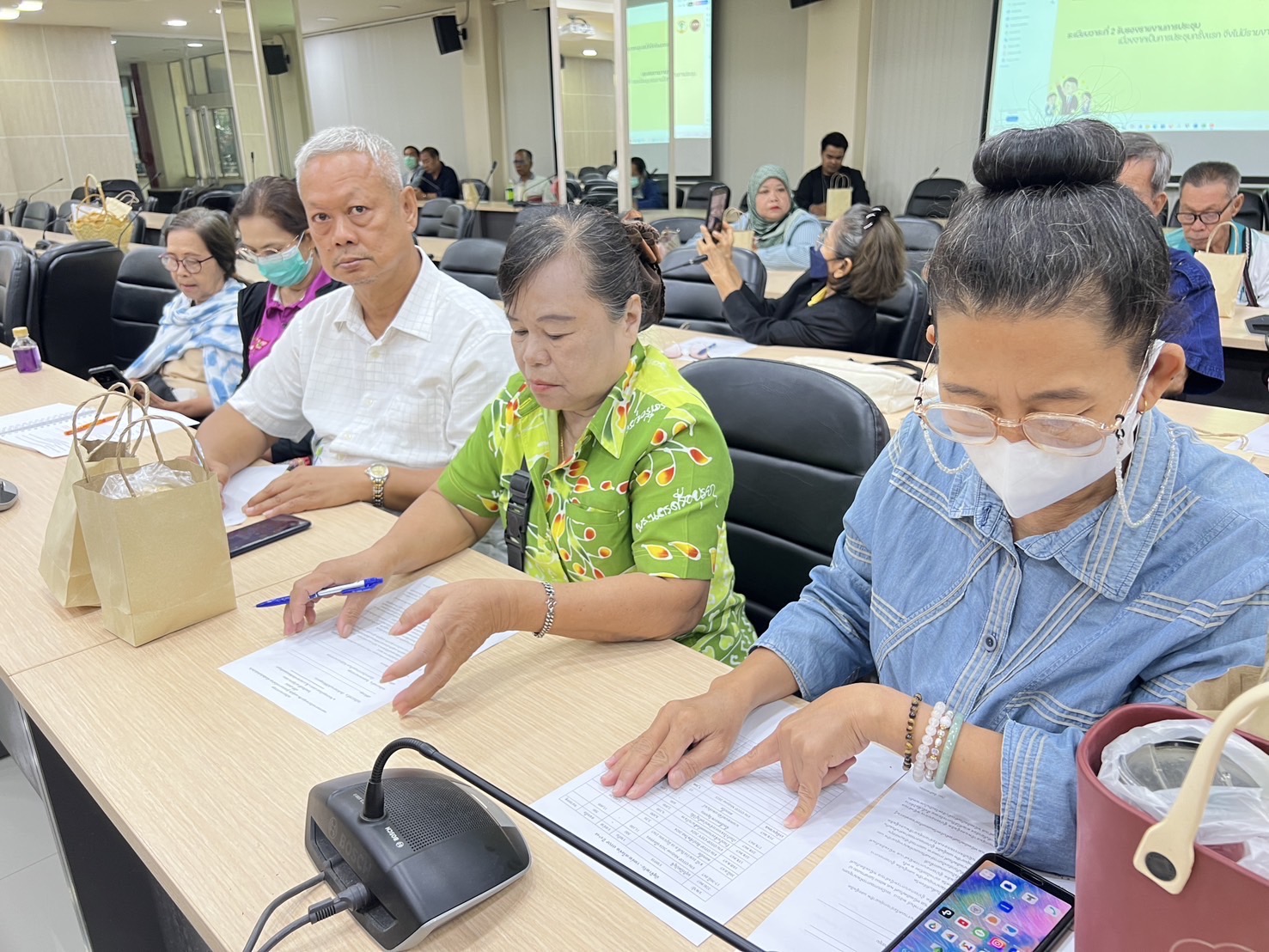 พช.อยุธยา ดำเนินประชุมคณะกรรมการเครือข่ายกลุ่มอาชีพ และผู้ผลิต ผู้ประกอบการหนึ่งตำบล หนึ่งผลิตภัณฑ์ระดับจังหวัด ครั้งที่ 1/2568