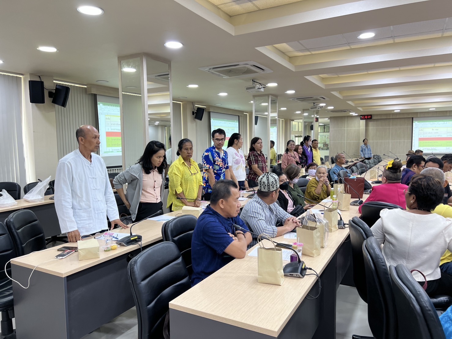 พช.อยุธยา ดำเนินประชุมคณะกรรมการเครือข่ายกลุ่มอาชีพ และผู้ผลิต ผู้ประกอบการหนึ่งตำบล หนึ่งผลิตภัณฑ์ระดับจังหวัด ครั้งที่ 1/2568