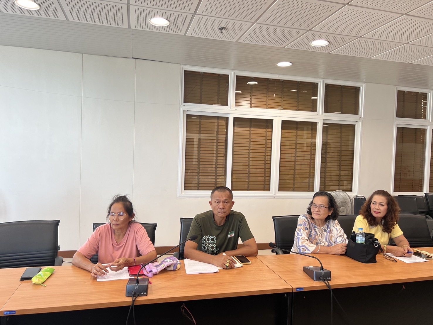 พช.กรุงเก่า จัดประชุมผู้ประกอบการที่เข้าร่วมกิจกรรม “OTOP TO FACTORY 2025” ครั้งที่ 4/2568 เพื่อเตรียมจำหน่ายสินค้า OTOP ณ มินิแบ บางปะอิน