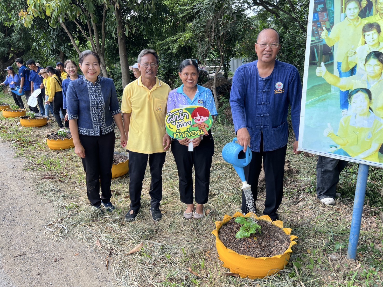 พช.อยุธยา ดำเนินโครงการส่งเสริม กิจกรรมทางนี้มีผล ผู้คนรักกัน ณ ตำบลลาดน้ำเค็ม อำเภอผักไห่🪴