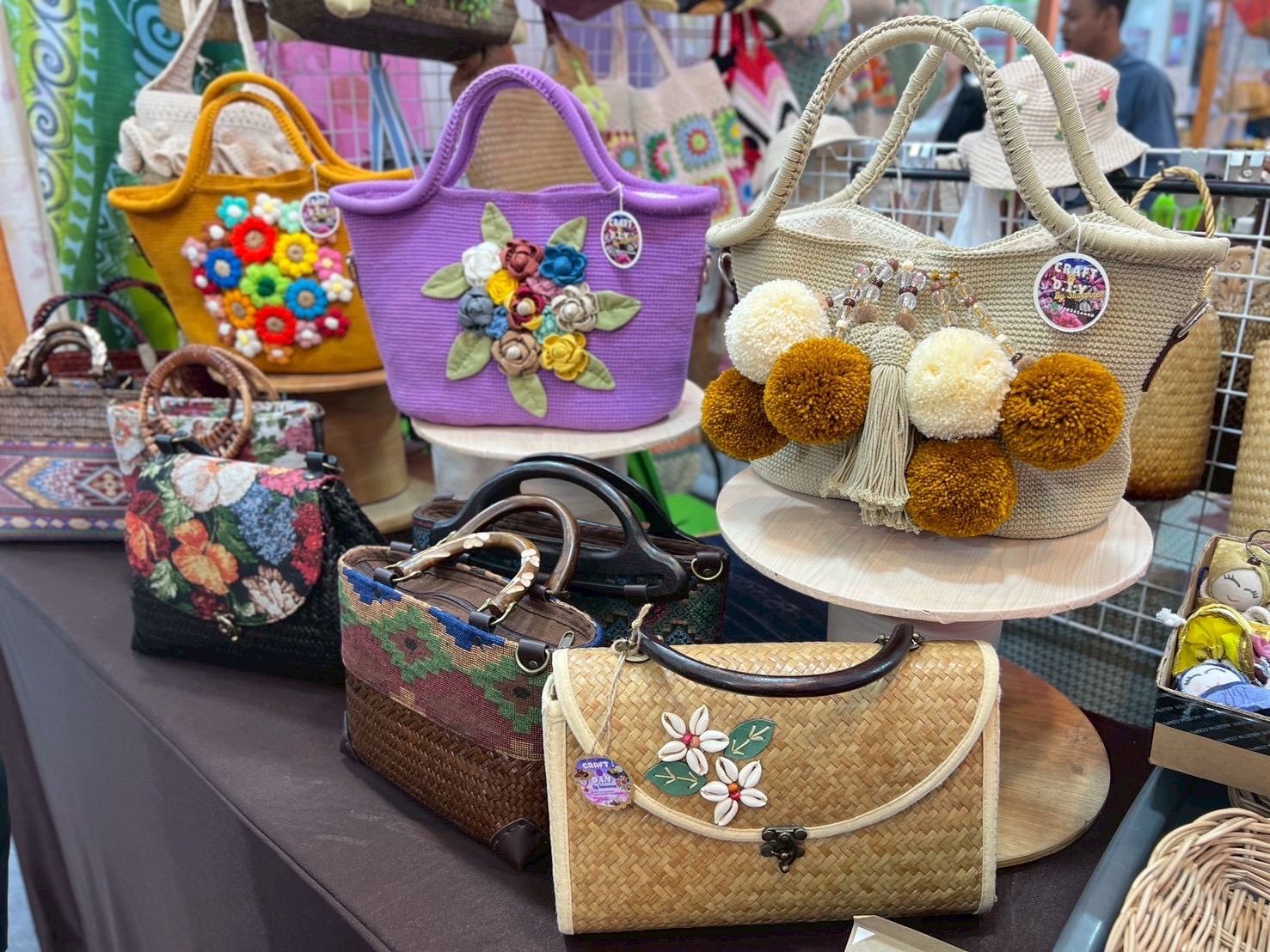 จังหวัดพระนครศรีอยุธยา ดำเนินโครงการพัฒนาศักยภาพผู้ประกอบการ OTOP เพื่อเตรียมความพร้อมเข้าสู่การรับรองมาตรฐานผลิตภัณฑ์