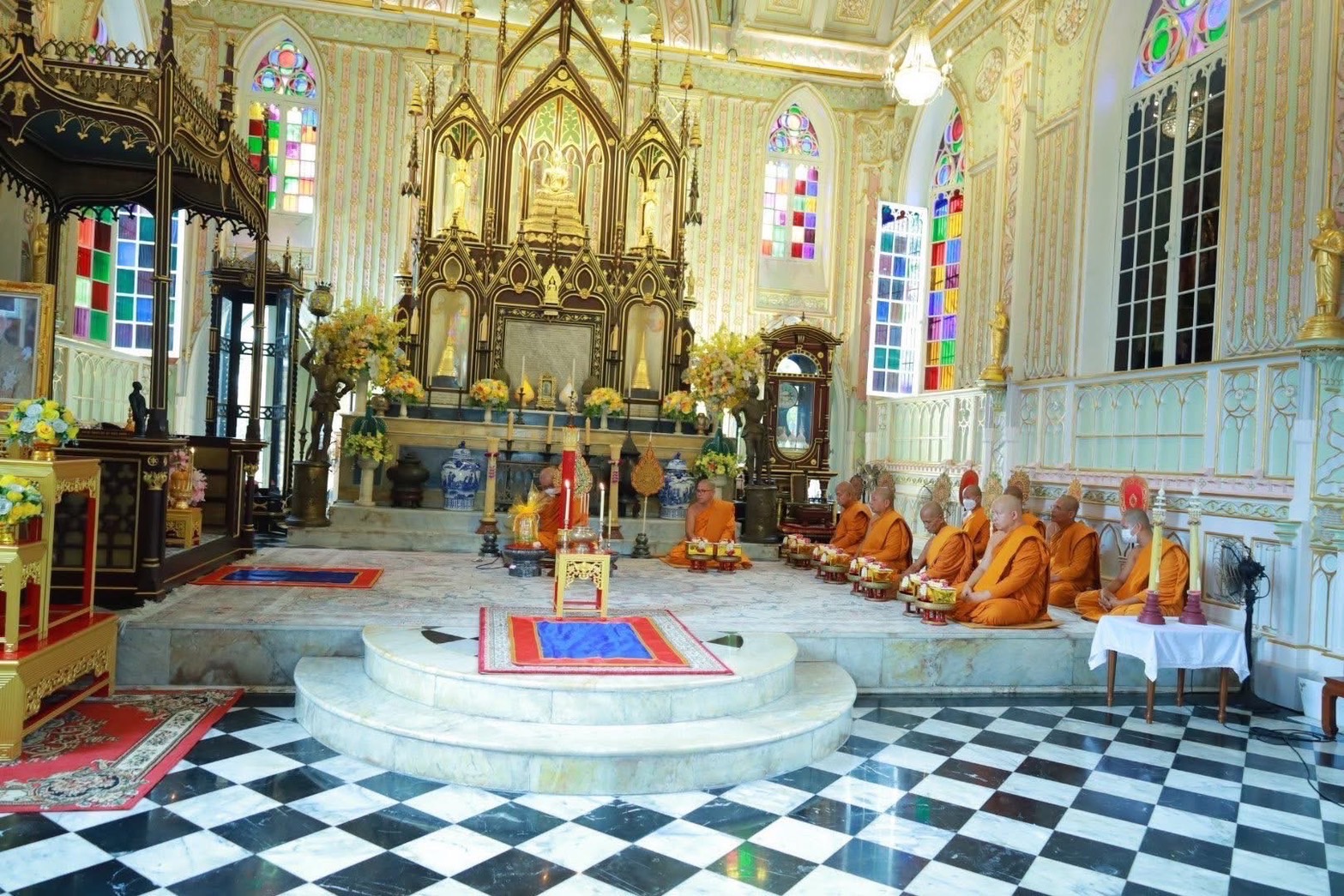 พช.อยุธยา ร่วมพิธีอัญเชิญเทียนพรรษาพระราชทานแก่ 7 วัดพระอารามหลวง เพื่อจุดบูชาพระรัตนตรัยอุทิศถวายเป็นพุทธบูชา เนื่องในเทศกาลเข้าพรรษา ประจำปี 2568