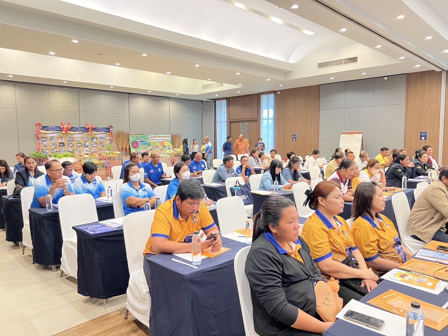 พช.อยุธยา ดำเนินโครงการเสริมสร้างและพัฒนาผู้นำการเปลี่ยนแปลง กิจกรรมสร้างเครือข่ายผู้นำการเปลี่ยนแปลงระดับจังหวัด