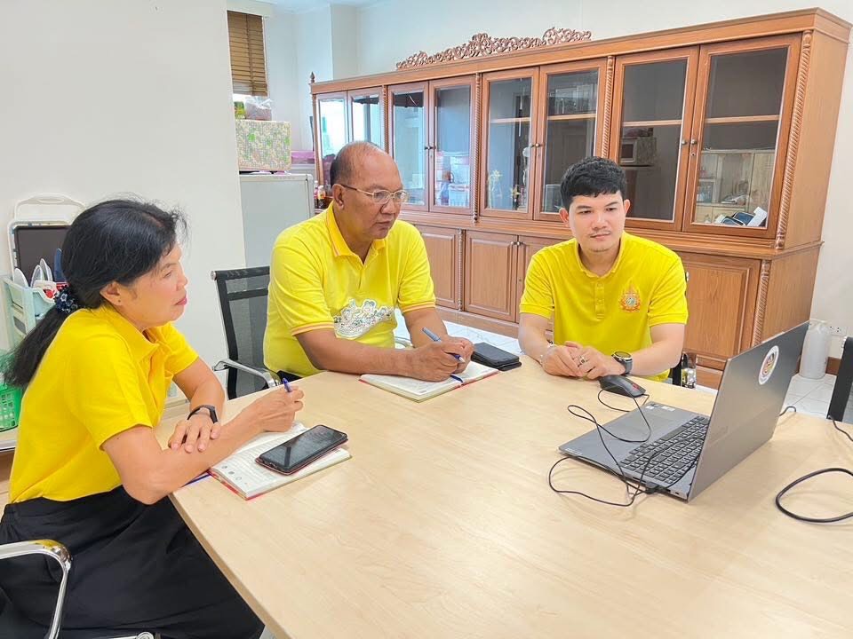 พช.อยุธยา ร่วมประชุมเพิ่มประสิทธิภาพด้านการบริหารและการบริการของ ศูนย์ส่งเสริมและบริการสมาชิกส่วนภูมิภาคผ่านระบบการประชุมทางไกล (Zoom Meeting)