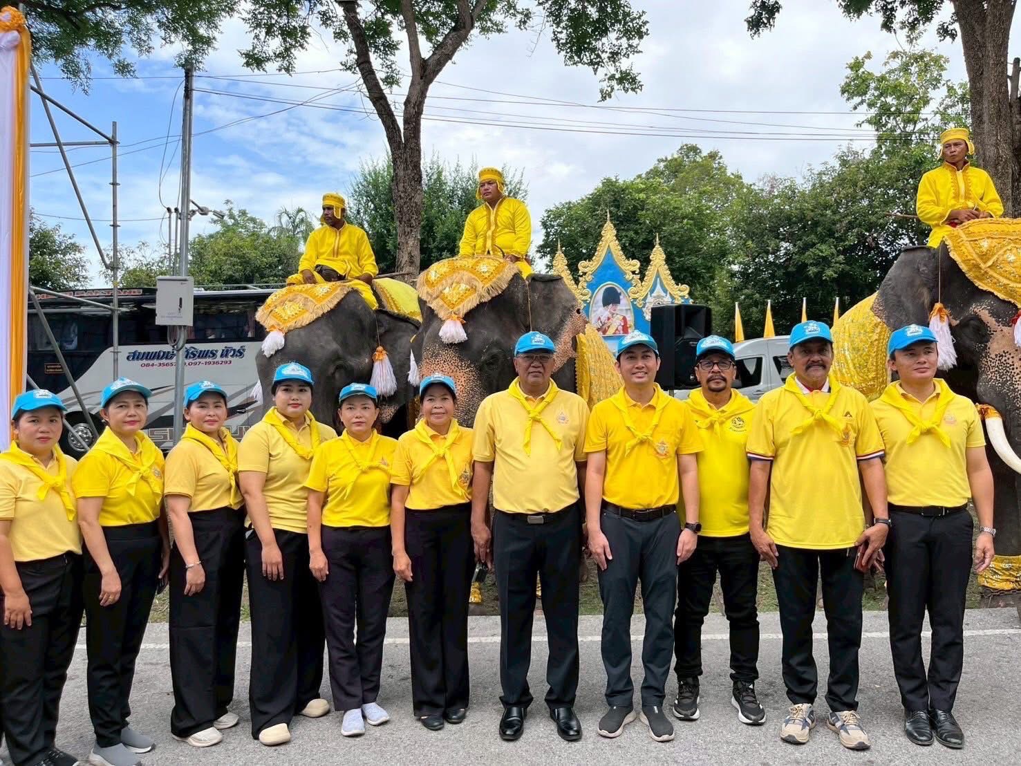 พช.อยุธยา ร่วมกิจกรรมจิตอาสาพระราชทาน เฉลิมพระเกียรติพระบาทสมเด็จพระเจ้าอยู่หัว และกิจกรรมปลูกต้นไม้ เฉลิมพระเกียรติพระบาทสมเด็จพระเจ้าอยู่หัว เนื่องในโอกาสพระราชพิธีมหามงคลเฉลิมพระชนมพรรษา 28 กรกฎาคม 2568