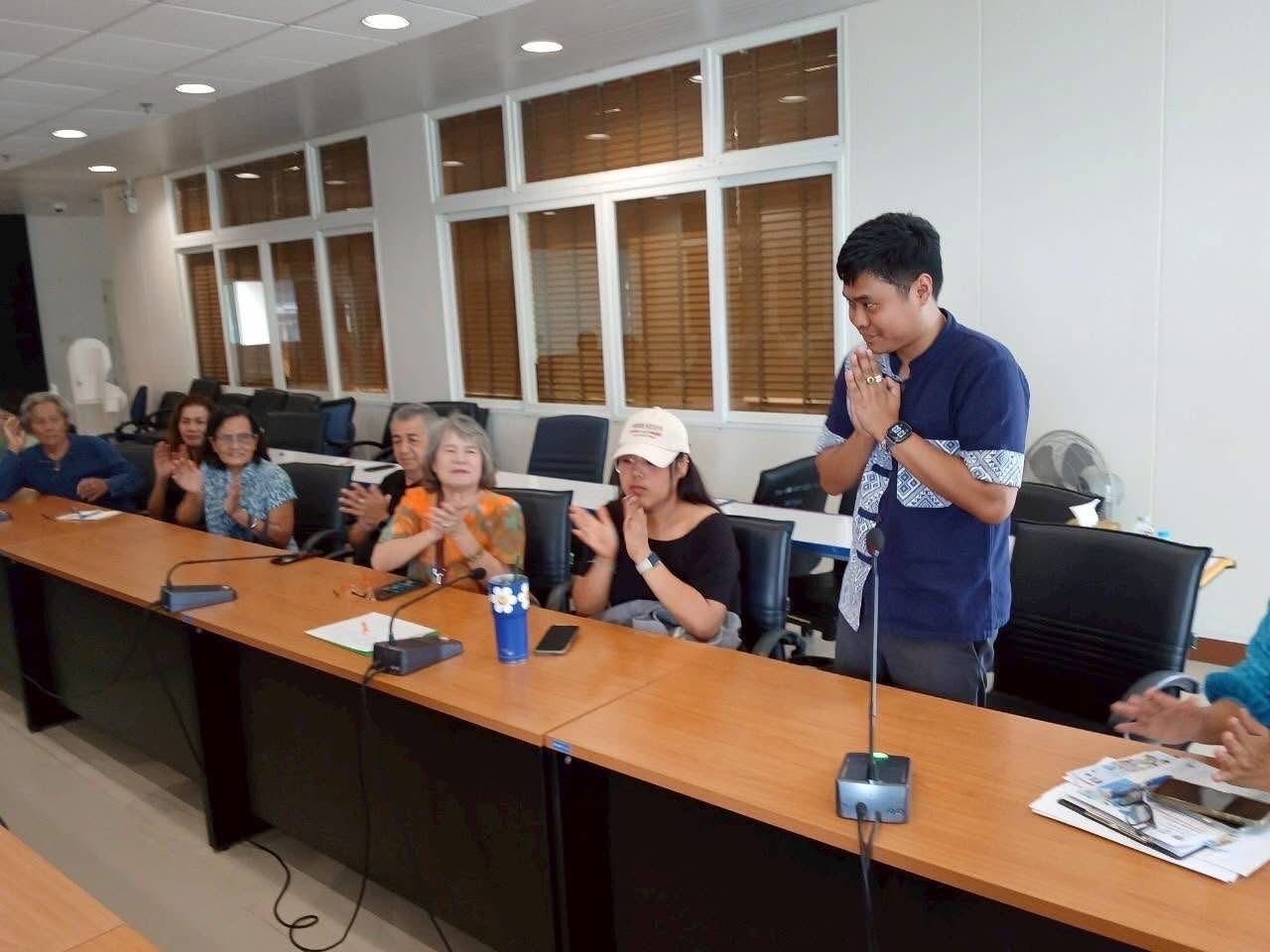 พช.อยุธยา ประชุมเตรียมความพร้อม ผู้ผลิต ผู้ประกอบการ OTOP จังหวัดพระนครศรีอยุธยา ที่เข้าร่วมการจัดแสดงและจำหน่าย ในงาน OTOP ศิลปาชีพ ประทีปไทย หลอมดวงใจ ด้วยพระบารมี ประจำปี 2568