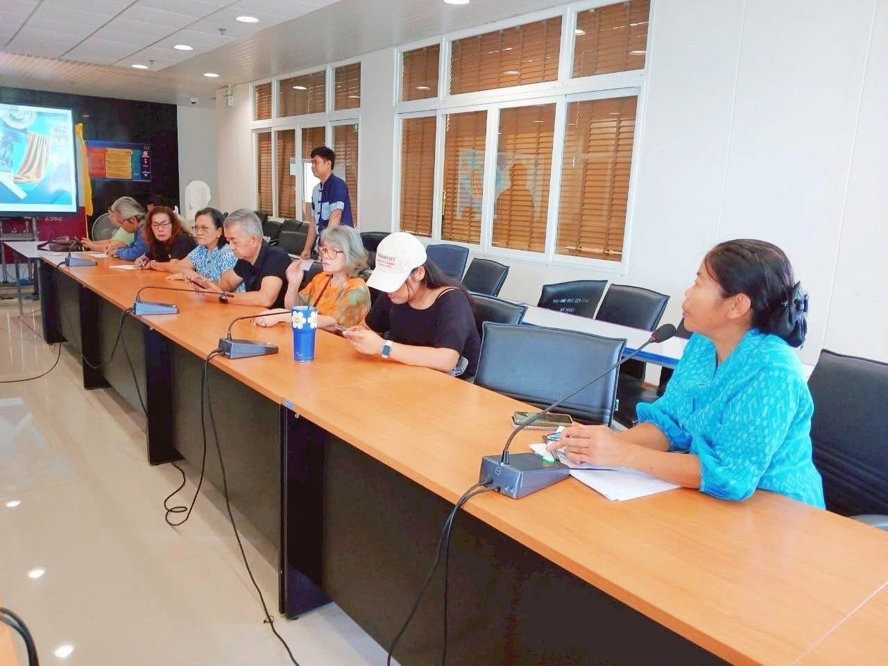 พช.อยุธยา ประชุมเตรียมความพร้อม ผู้ผลิต ผู้ประกอบการ OTOP จังหวัดพระนครศรีอยุธยา ที่เข้าร่วมการจัดแสดงและจำหน่าย ในงาน OTOP ศิลปาชีพ ประทีปไทย หลอมดวงใจ ด้วยพระบารมี ประจำปี 2568