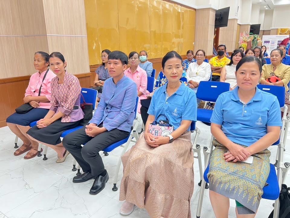 พช.อยุธยา ดำเนินโครงการยกระดับการพัฒนาผลิตภัณฑ์ภูมิปัญญาผ้าไทยและงานหัตถกรรม กิจกรรมการจัดประกวดผ้าลายพระราชทาน และงานหัตถกรรม ระดับจังหวัด