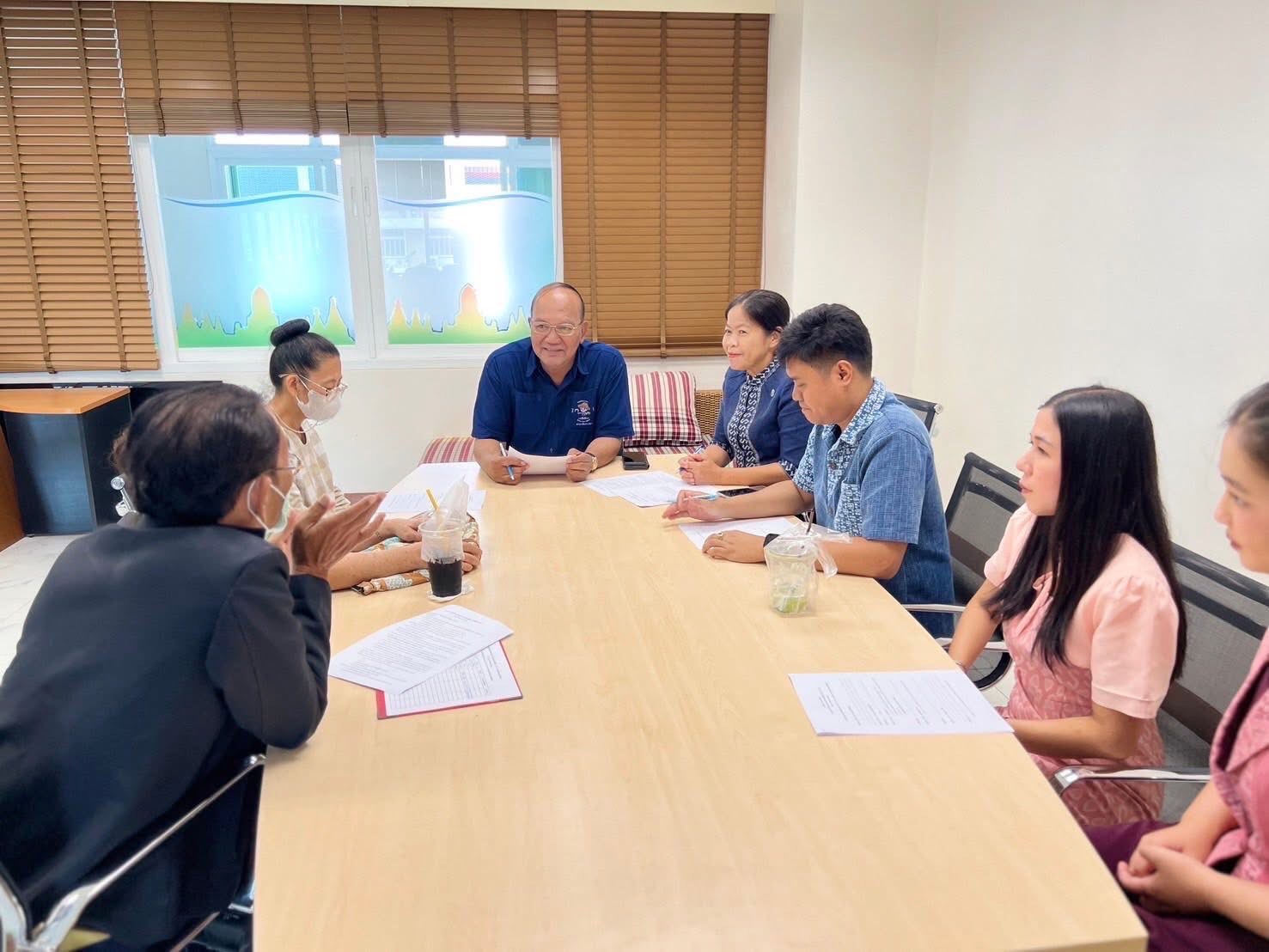 พช.อยุธยา ดำเนินการประชุมคัดเลือกคณะกรรมการขับเคลื่อนงานศิลปิน OTOP