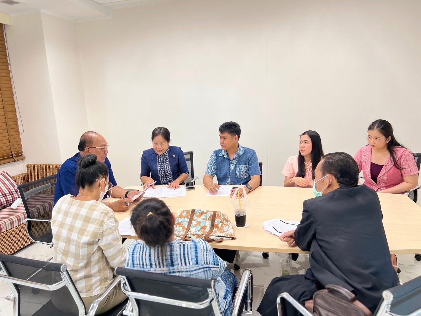 พช.อยุธยา ดำเนินการประชุมคัดเลือกคณะกรรมการขับเคลื่อนงานศิลปิน OTOP